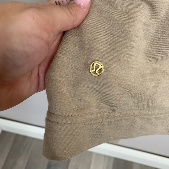 Lululemon Coast Wrap - Picture 4 of 5